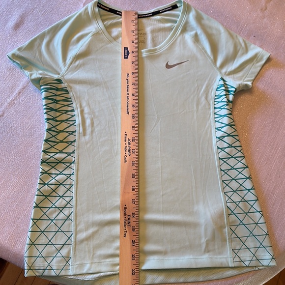 Nike Dri Fit Womans Short Sleeve Top mint green color Size M - Picture 8 of 9